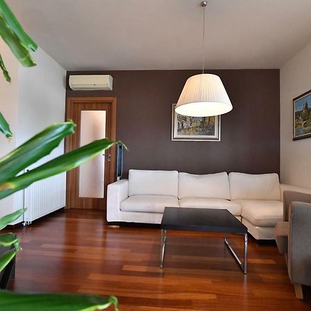 City Penthouse Vita พูลา ภายนอก รูปภาพ