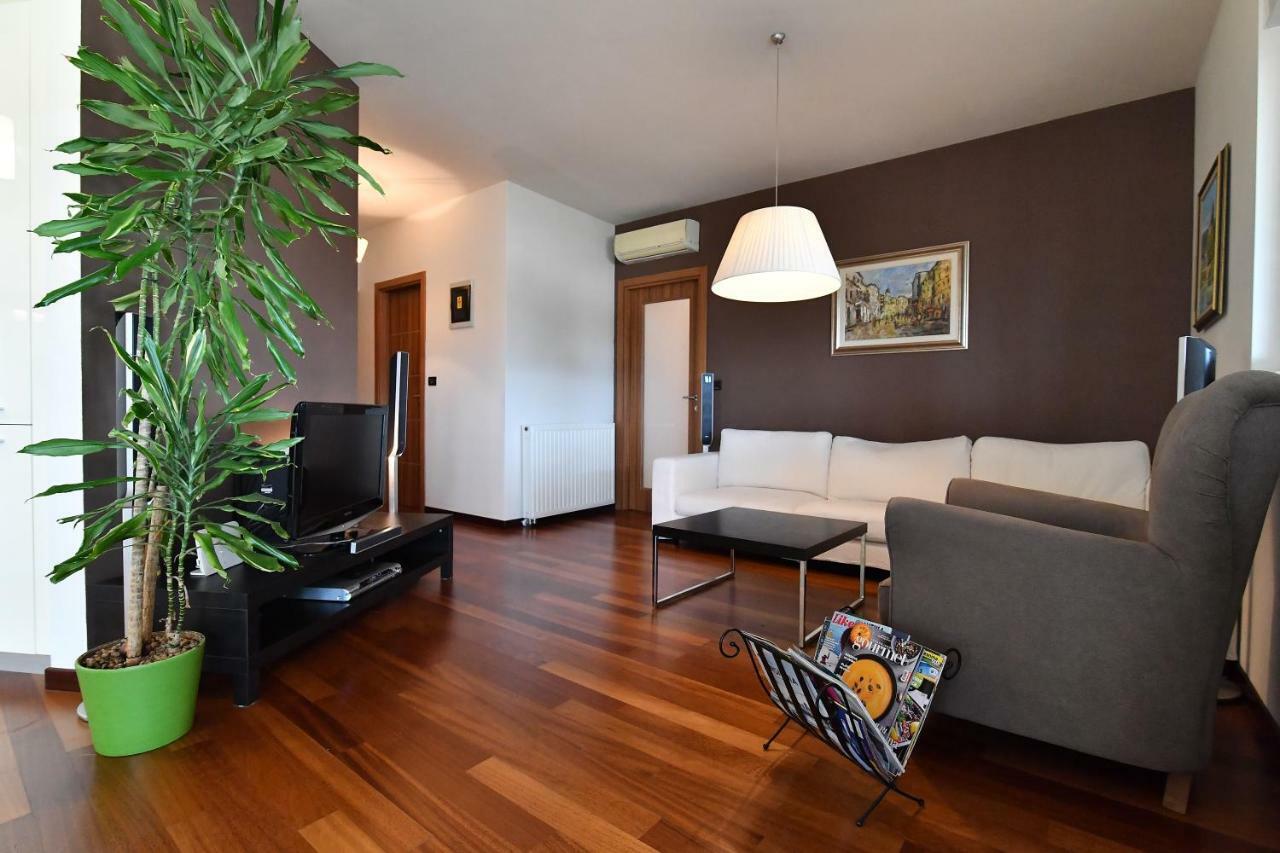 City Penthouse Vita พูลา ภายนอก รูปภาพ