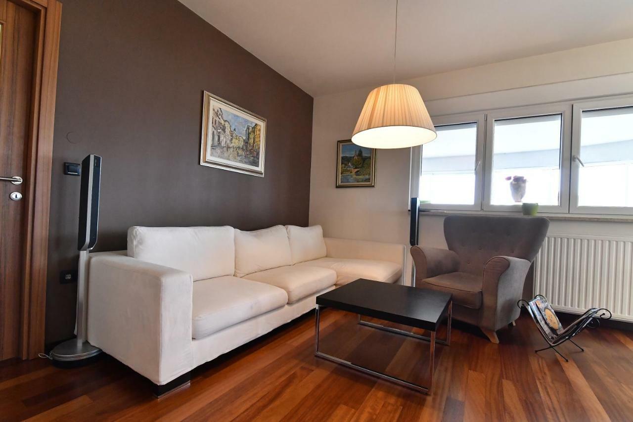 City Penthouse Vita พูลา ภายนอก รูปภาพ