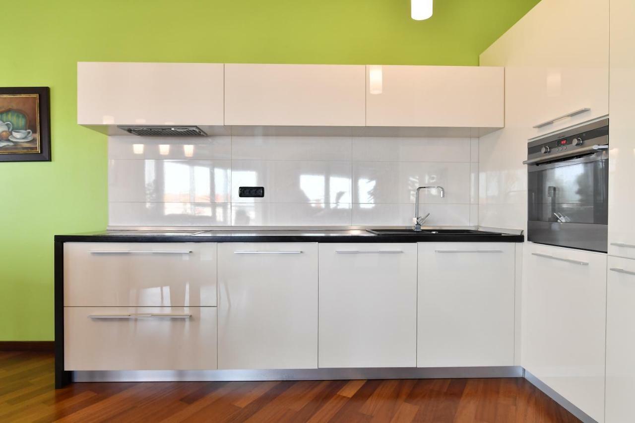 City Penthouse Vita พูลา ภายนอก รูปภาพ