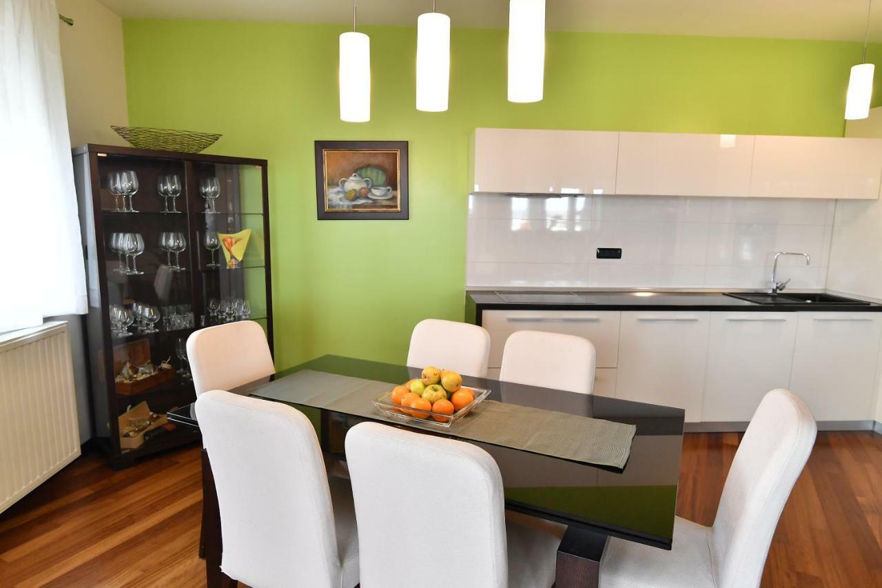 City Penthouse Vita พูลา ภายนอก รูปภาพ