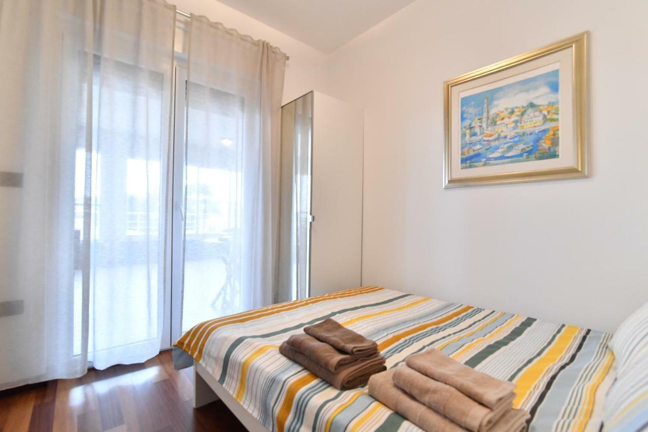 City Penthouse Vita พูลา ภายนอก รูปภาพ